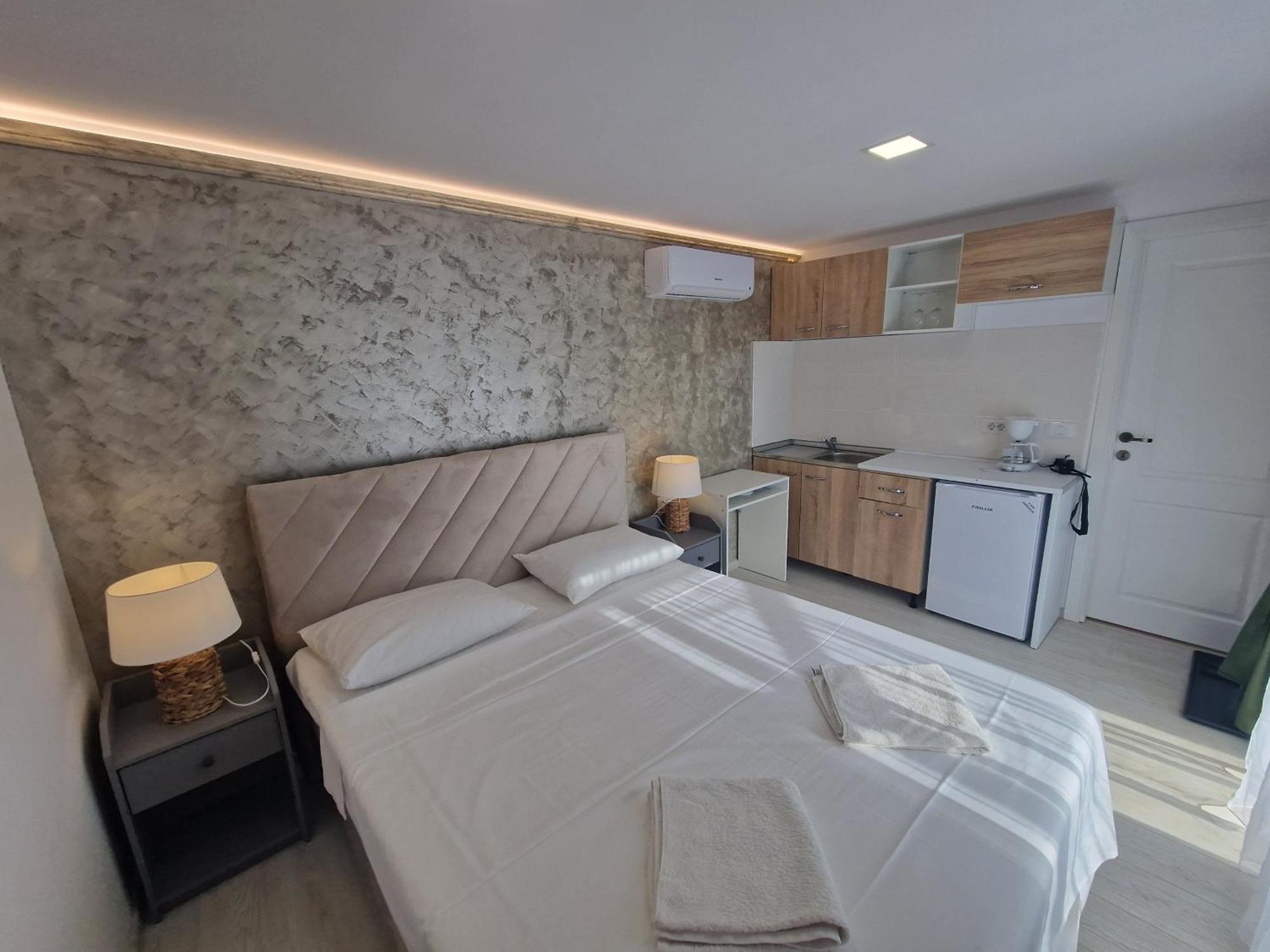 Alex Residence Otopeni Ngoại thất bức ảnh